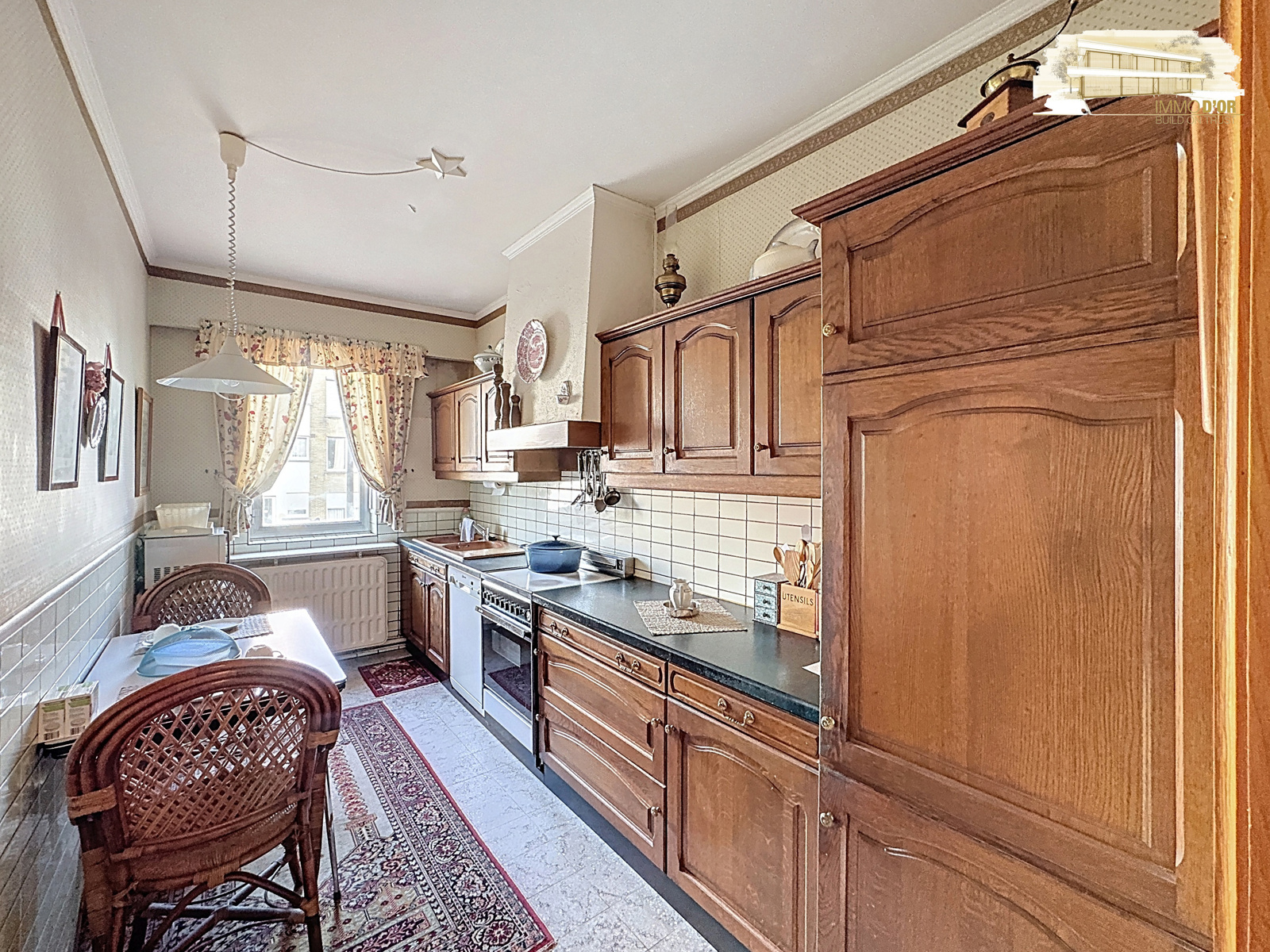 Exclusieve bel-étage met ZW-tuin met garage + grote oprit - foto 1