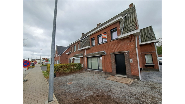 Een centraal gelegen woning met achterliggende bergplaats - foto 1
