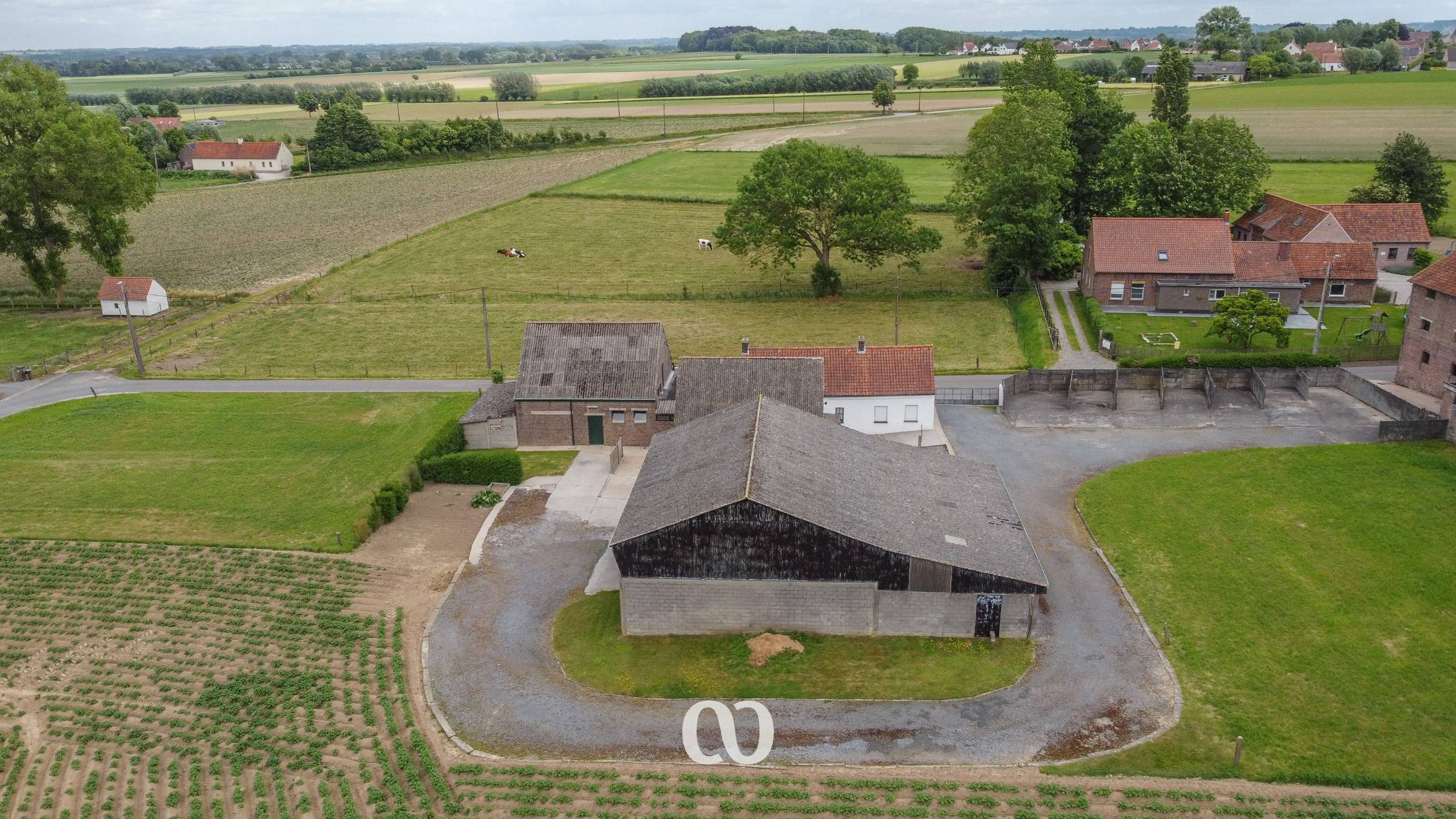 Prachtig gelegen hoeve met gronden op meer dan 3,5 ha - foto 5