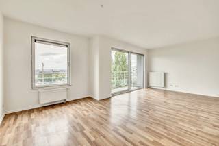 In a quiet location, in the Parc du Scheutbos district, close to the tennis club, the Olympic swimming pool and the Edmond Machtens stadium, on...