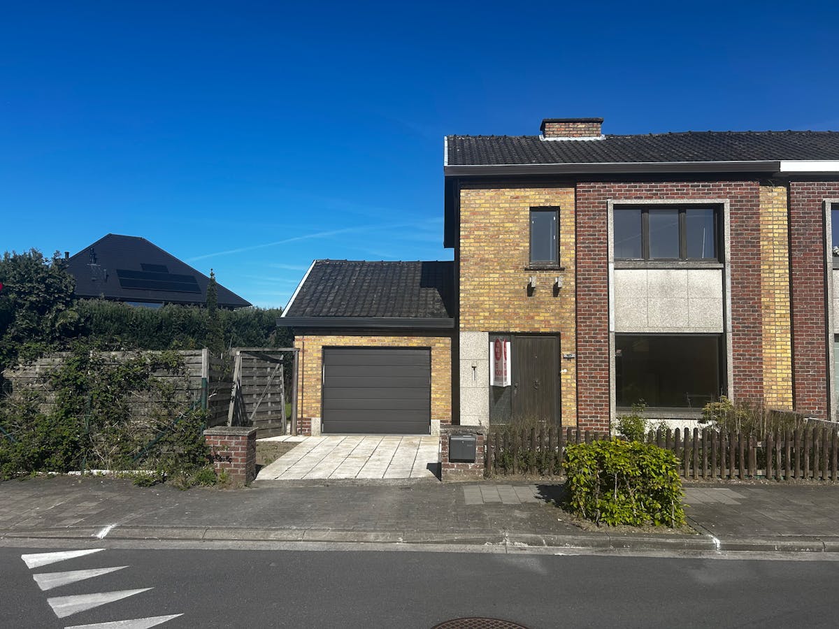 Te renoveren woning met 3 slaapkamers te koop in Aalter - foto 4