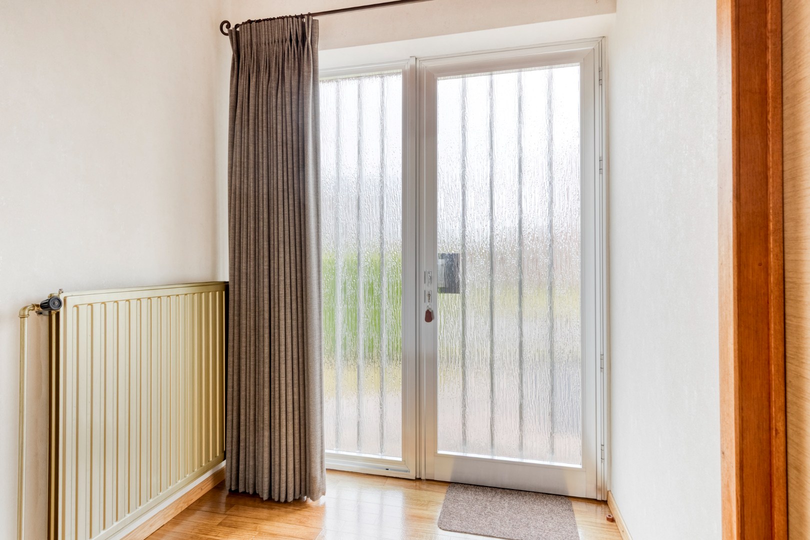 Goed onderhouden gelijkvloers woning op een rustige locatie. - foto 3