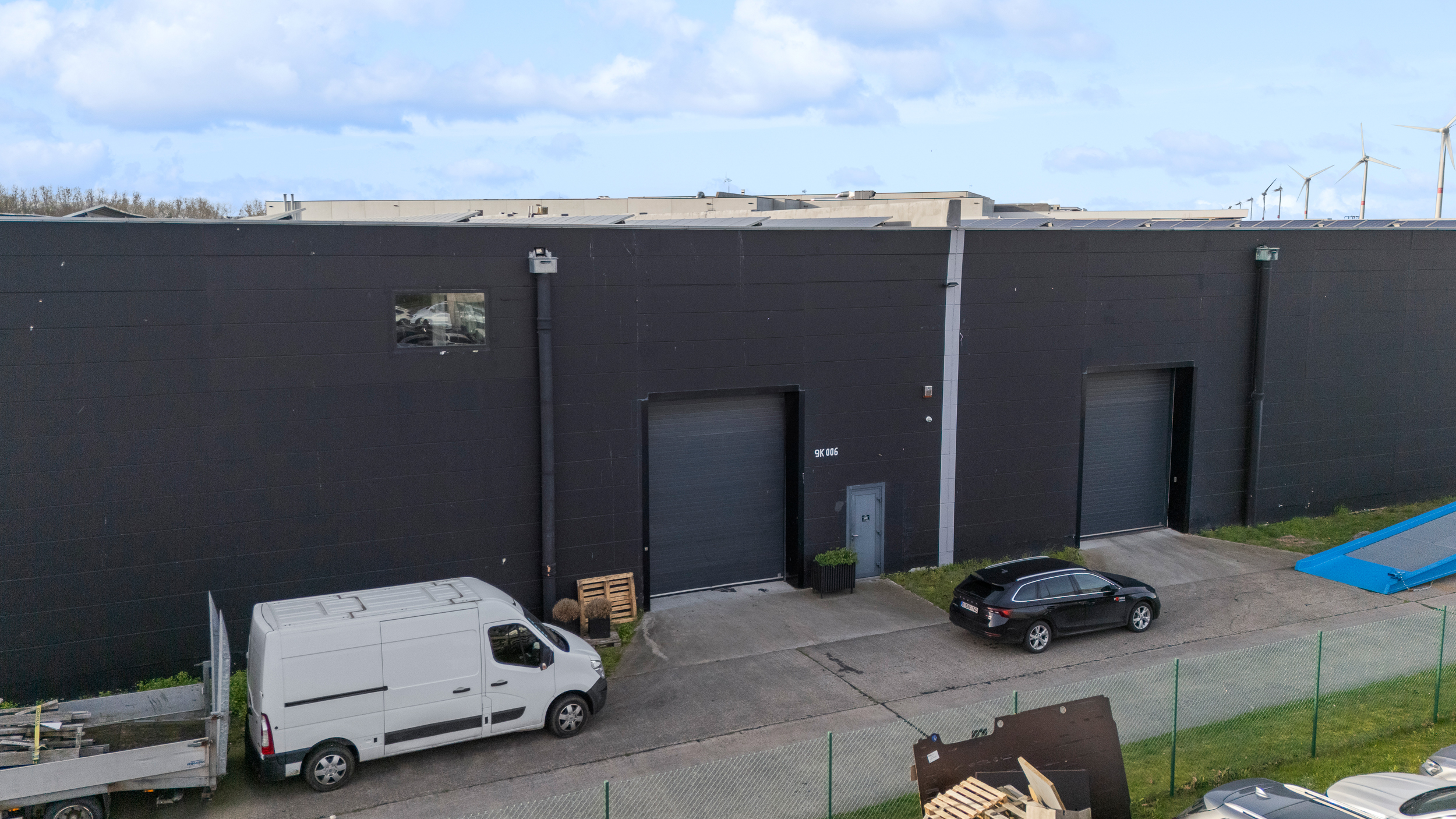Top gelegen KMO-unit van 610 m² met parking - foto 3