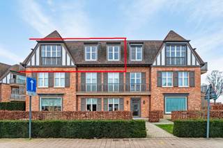 Op de tweede verdieping van het project De Molenresidenties bevindt zich dit hoogwaardig afgewerkt en bemeubeld appartement met een oppervlakte...