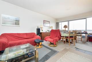 MOLENBEEK-SAINT-JEAN, Machtens district, spacious apartment with a living area of ± 100m² located on the 13th floor. It is composed as...