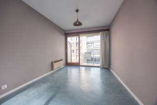 Residentie WESTEND PALACE C1 : in het centrum, op de 4de verdieping aan de achterzijde van de residentie, ongemeubelde studio, bestaande uit...