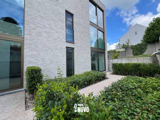 Apartment equipped with all comfort and view of the beautiful natural area, you enjoy all the tranquility here. This super energy-efficient apartment...