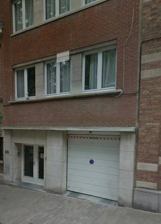 Ukkel - Gelegen nabij het gemeentehuis van Ukkel, zijn garageboxen beschikbaar voor de prijs van 130€ per maand