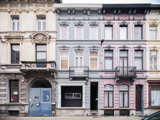 OPBRENGSTEIGENDOM MET 4 VERGUNDE WOONUNITS IN HARTJE LEDEBERG (GENT)EPC-label: B & DMobiscore: 9,6/10(De foto’s geven momenteel slechts één van de...