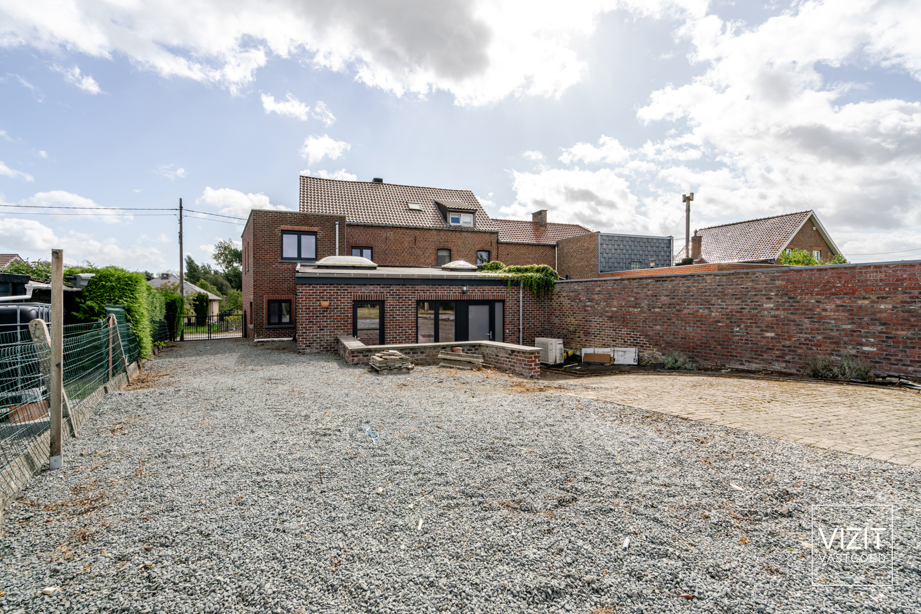 Zeer ruime halfopen woning aangename tuin - foto 2