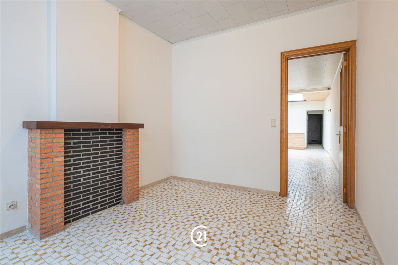 Instapklare woning in het centrum van Zottegem! - foto 4