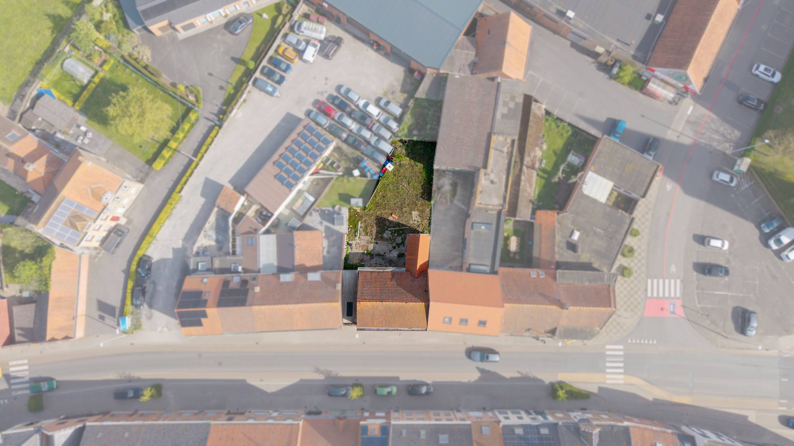 Woning in renovatie met ruime tuin in Poelkapelle - foto 2