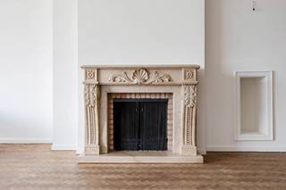 Het appartement is gelegen op de hoek van de Groene én Blauwe Boulevard van Hasselt. Vanop het terras aan de voorzijde heb je een prachtig zicht op...