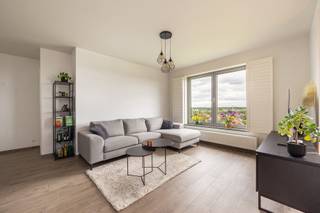 We treffen dit recent appartement met één slaapkamer en ruim terras, met prachtig uitzicht, in residentie 'Punt aan de Laan'. Gelegen op de...