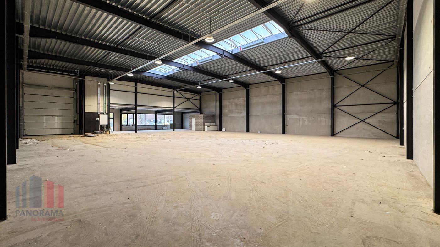 MAGAZINE 649 m² FOR RENT IN LIER - photo 4