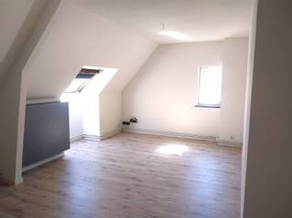 Vraag uw bezoek aan via info@optimusvastgoed.be!TE HUUR: Appartement met 1 slaapkamer te Beringen!Dit appartement bevindt zich op de tweede...