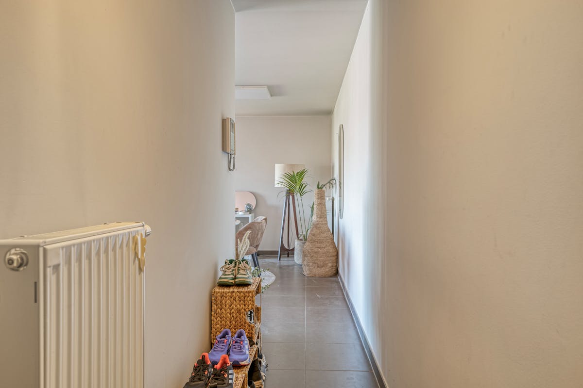 Lichtrijk eenslaapkamerappartement met terras te koop - foto 2