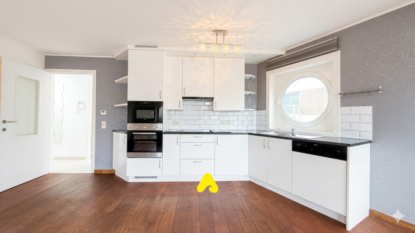 Lichtrijke appartement op de 2e verdieping - foto 3