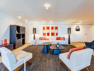 Ideaal gelegen in de nabijheid van het Cinquantenaire en zijn vele winkels, nieuw duplex penthouse met een zonnig dakterras. Het appartement met...