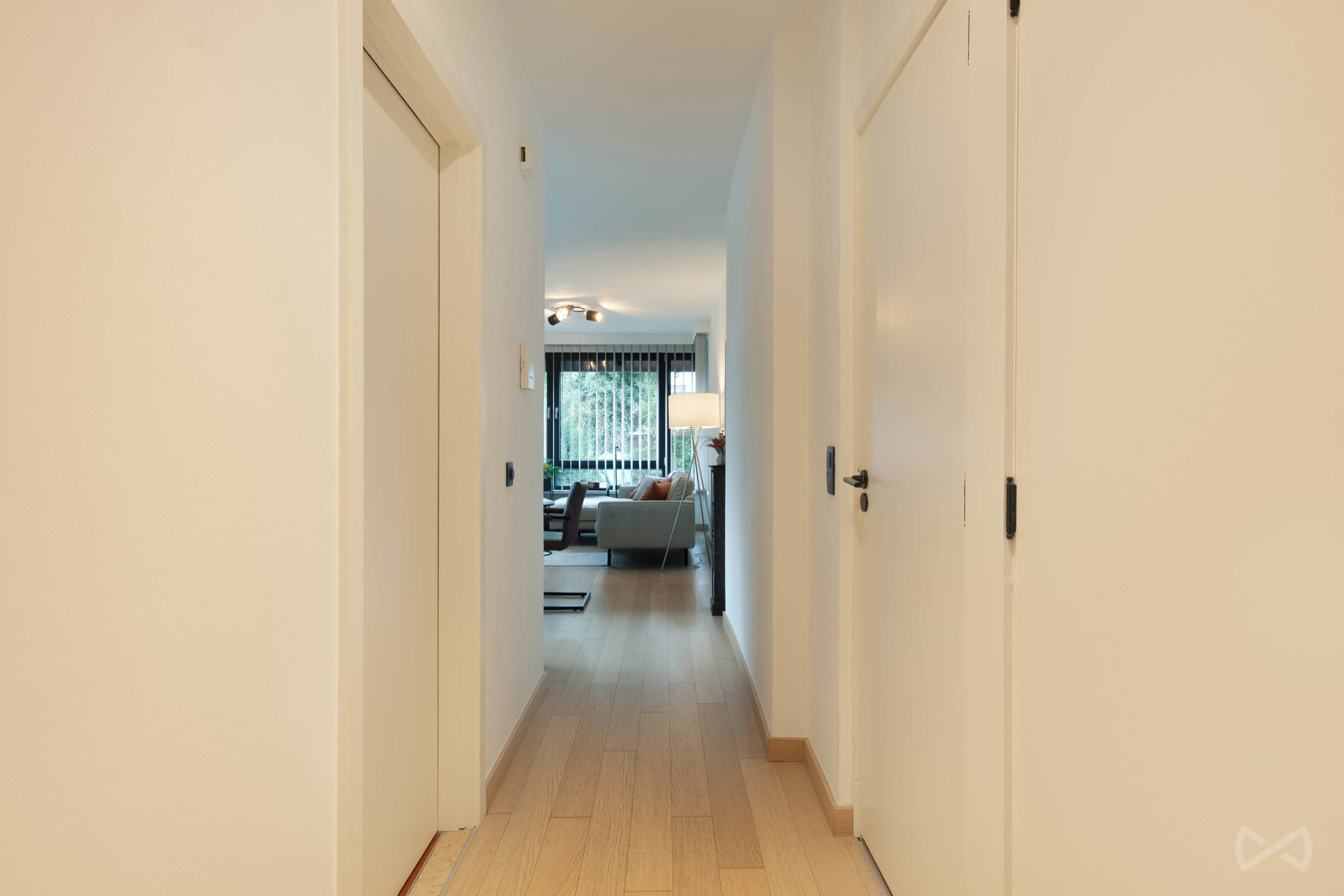 Gerenoveerd appartement met 1 slaapkamer - foto 3