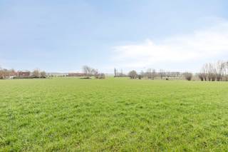 Deze op te frissen woning, gelegen in Voormezele, is rustig en landelijk gelegen op een perceel van 500 m². Dit huis te koop geniet van een...