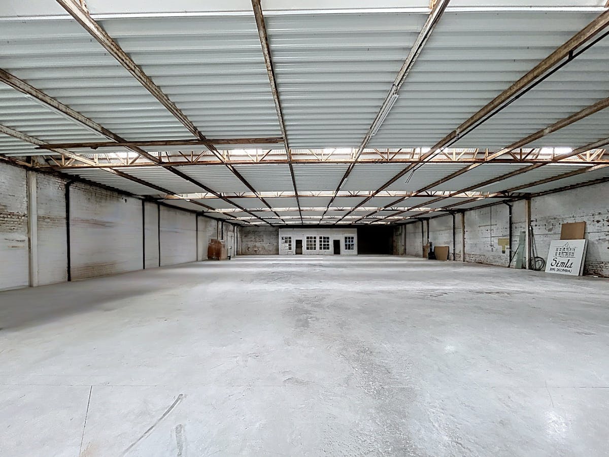 Hangar/entrepôt rénové à louer - photo 5