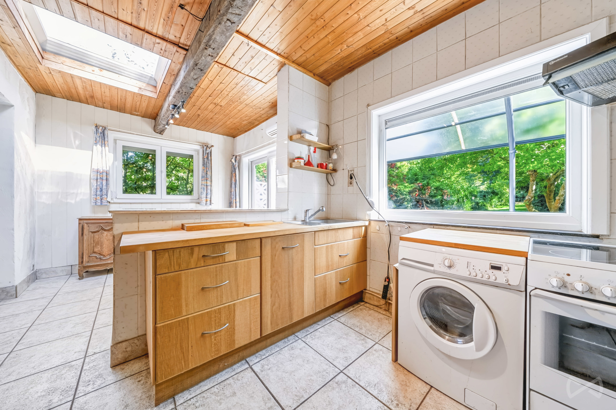 Woning met 3 slaapkamers, garage en tuin - foto 5