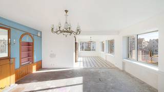 Idéalement situé à deux pas de la mer et de la plage, nous vous proposons cet exceptionnel appartement d’angle de 146 m², orienté plein soleil,...