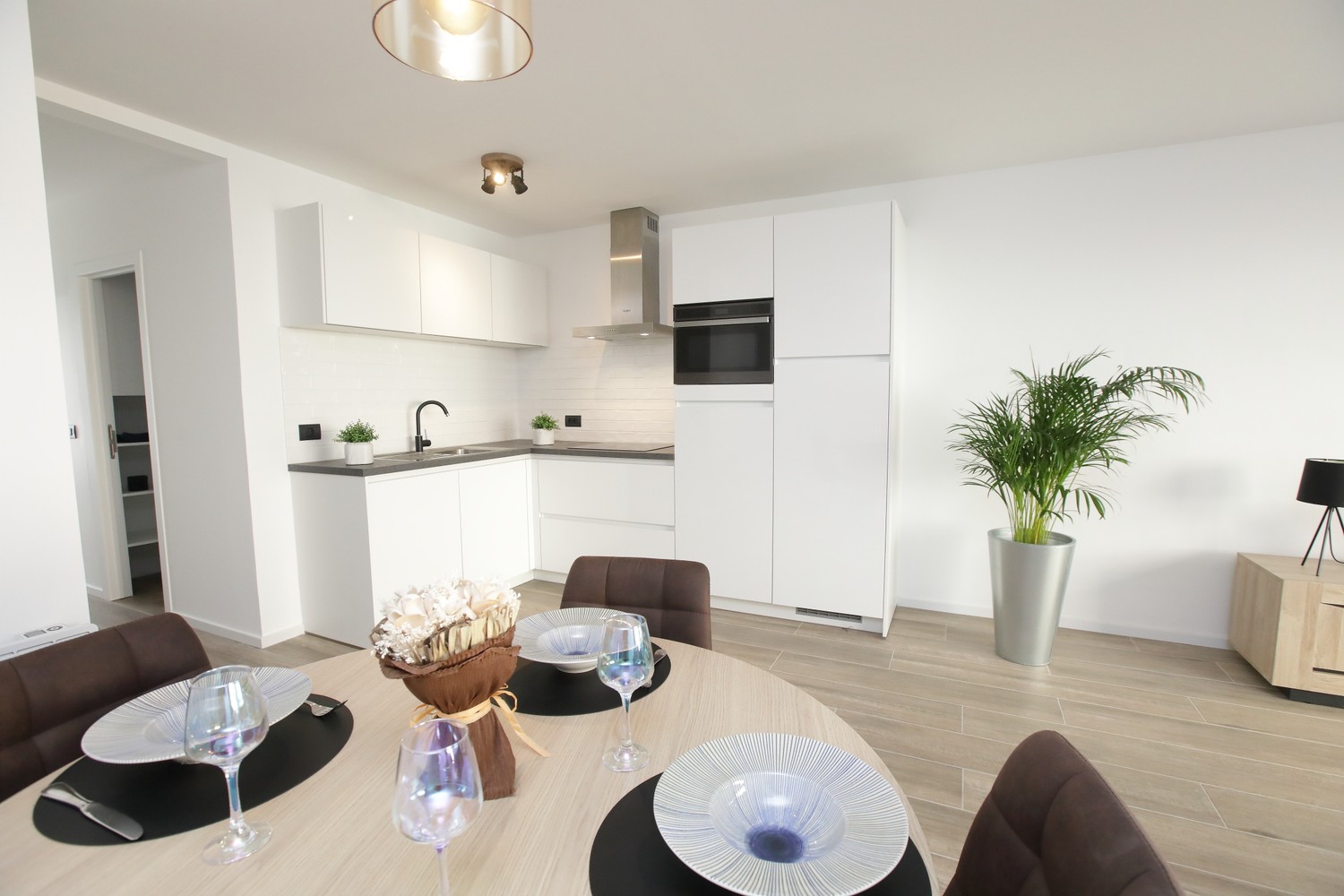 Volledig vernieuwd appartement met 2 slaapkamers en prachtig zeezicht! - foto 5