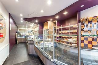 Een eigen zaak + woonst? Of investeren in een prachtig opbrengstpand? Ontdek dan Montignystraat 22: de Antwerpse bakker Rudy gaat met pensioen...