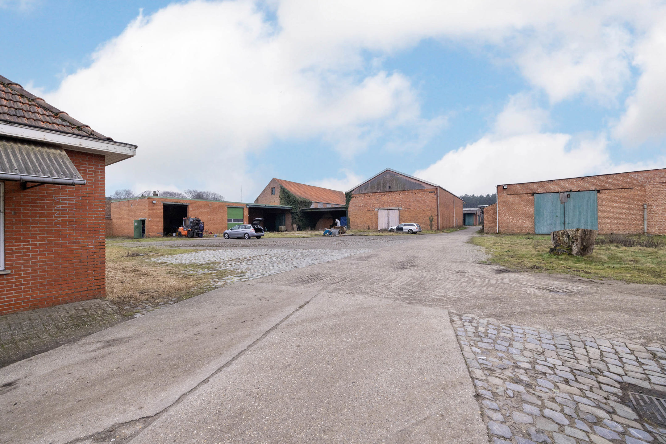 Kantoorgebouw/bureel  - foto 2