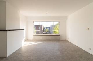 Op de tweede verdieping van een rustige, kleinschalige residentie bevindt zich dit aangename appartement met twee slaapkamers. Bij het...