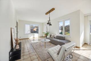 GRONDPLAN + 3D + FLOORPLANNER + VOLLEDIGE BESCHRIJVING OP DE WEBSITE www.bauwensvastgoed.be Ruim en Instapklaar Duplex Appartement met Dakterras...
