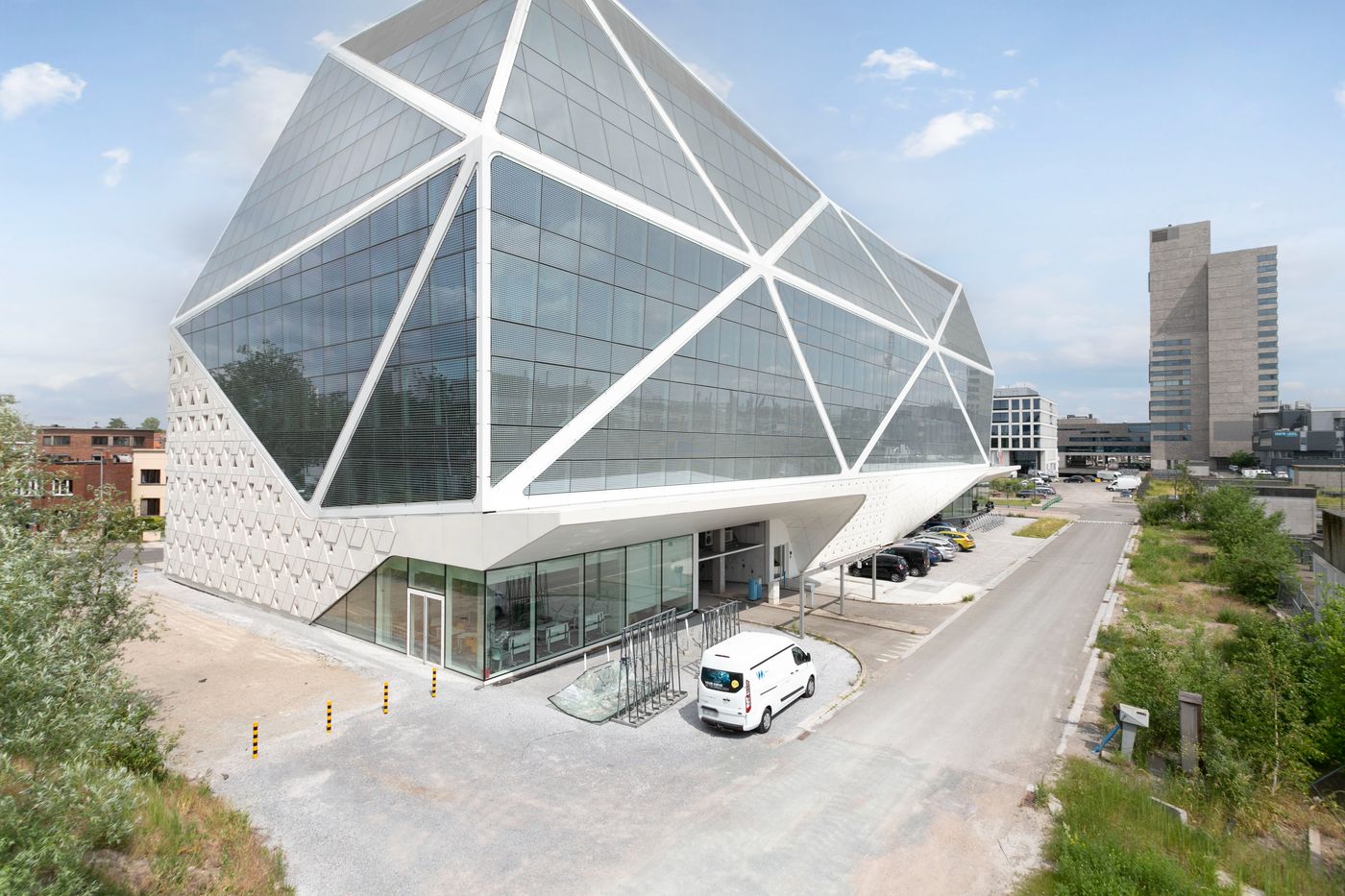 2.714 m² instapklare kantoren AAN station Gent-Sint-Pieters! - foto 2