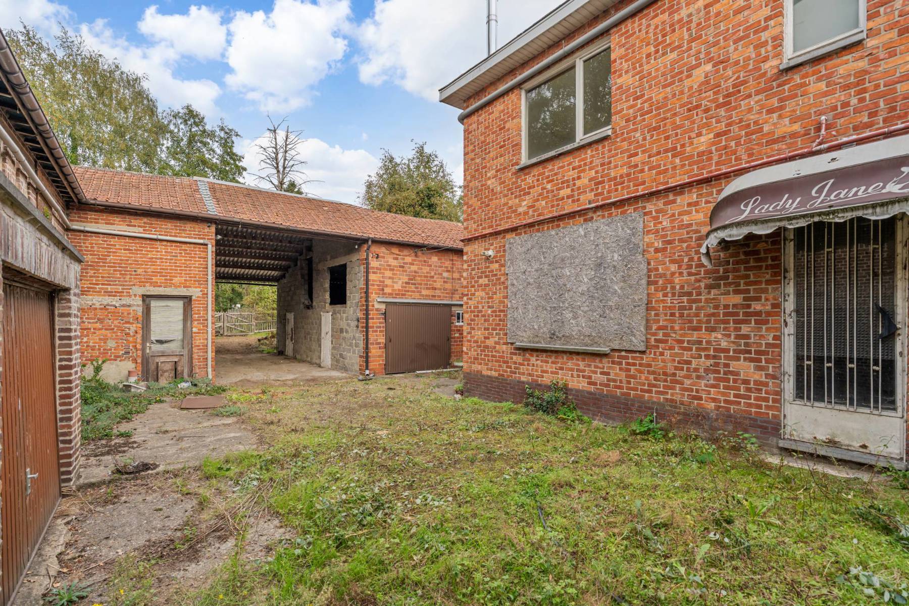Bouwgrond of volledig te renoveren woning - foto 5