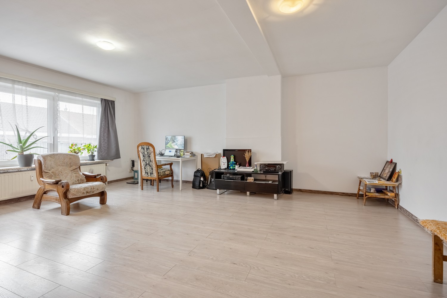 Ruim appartement op top locatie met 3 slaapkamers en terras vlak bij Hasselt centrum. - foto 1