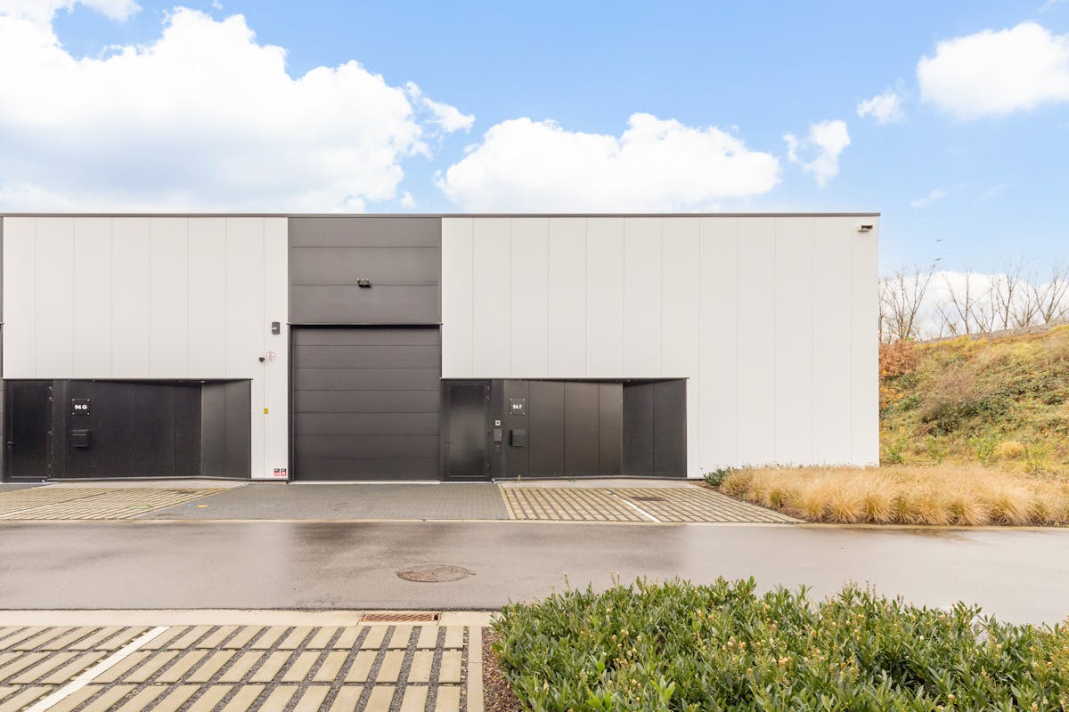 FOR SALE SME unit of 250m² in Hasselt - photo 2