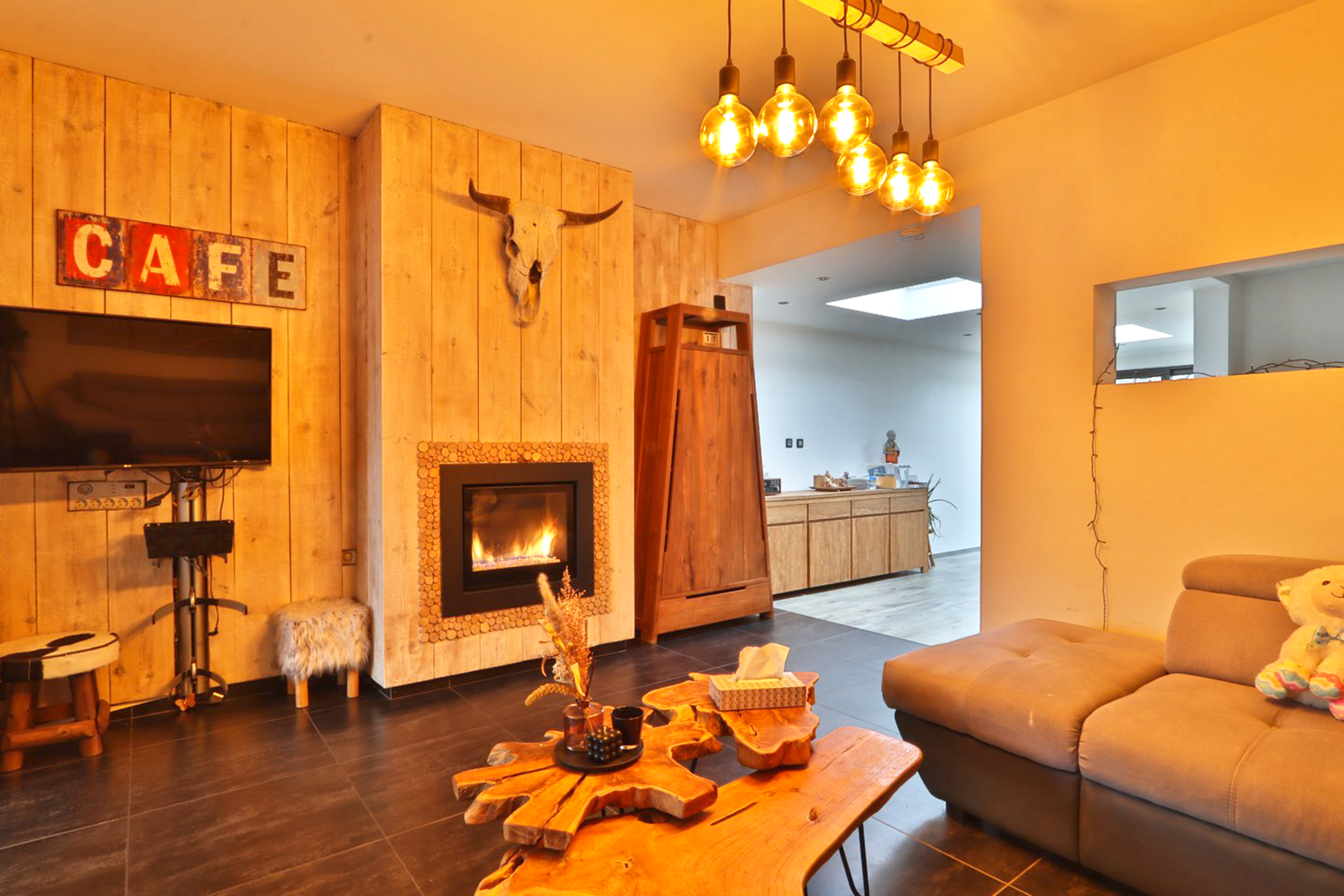 Instapklare gezinswoning met 3 slpks, tuin en oprit - foto 3