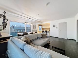 Op de eerste verdieping van een goed onderhouden gebouw bevindt zich dit aangename en energiezuinige appartement. Dankzij de rustige ligging...