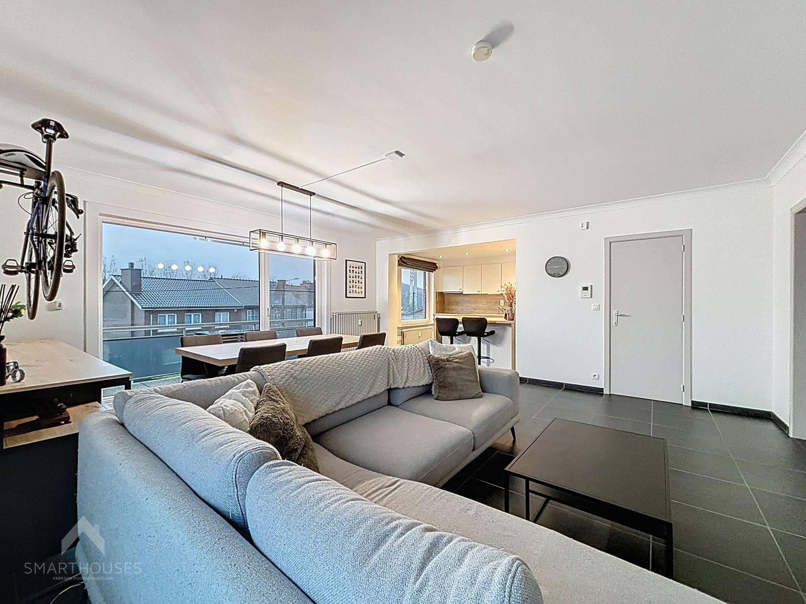 Centraal gelegen appartement met 2 slpks en staanplaats - foto 3