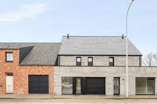 - BEN new-build home in Oostrozebeeksestraat 52 in Ooigem- Bright living space with beautiful open kitchen- Convenient storage room- Garden with...