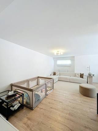 Het 2 slaapkamer appartement is gelegen te Joseph Bracopslaan 14 in Anderecht en bevindt zich op de eerste verdieping.In de buurt van het gebouw...