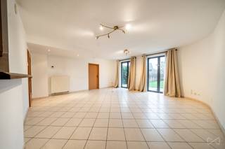 Dit appartement is ideaal gelegen in Rixensart, in een zeer goed onderhouden mede-eigendom, en geniet van een bijzonder gegeerde ligging: op...