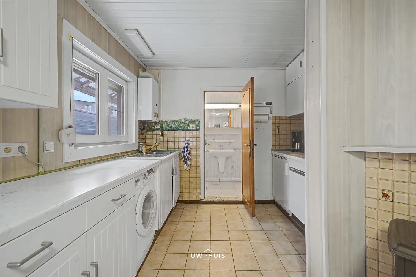 Charming 1932 home in Kruibeke, 3 bedrooms, garden, 1 bathroom, 132 m² of living space – ready to become your home! - photo 5