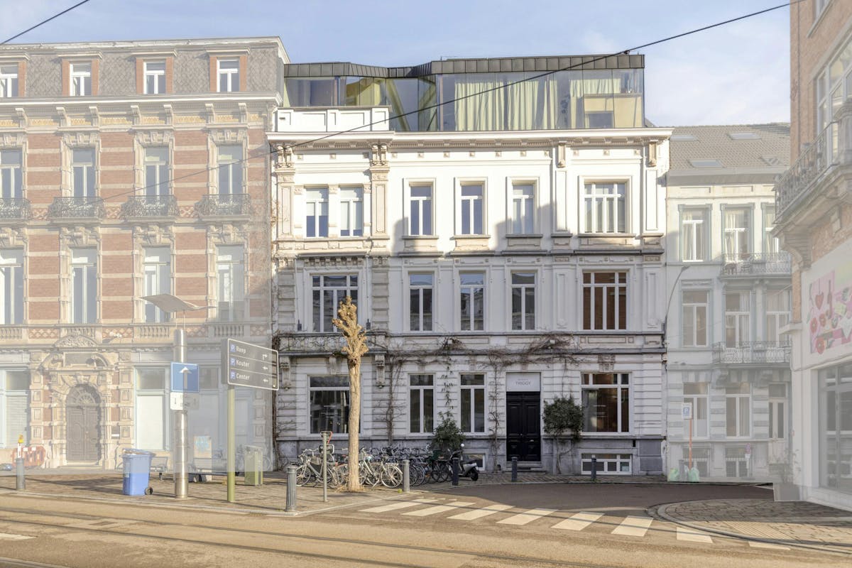 Beautiful commercial property (500 m²) for rent in the heart of Ghent - photo 1