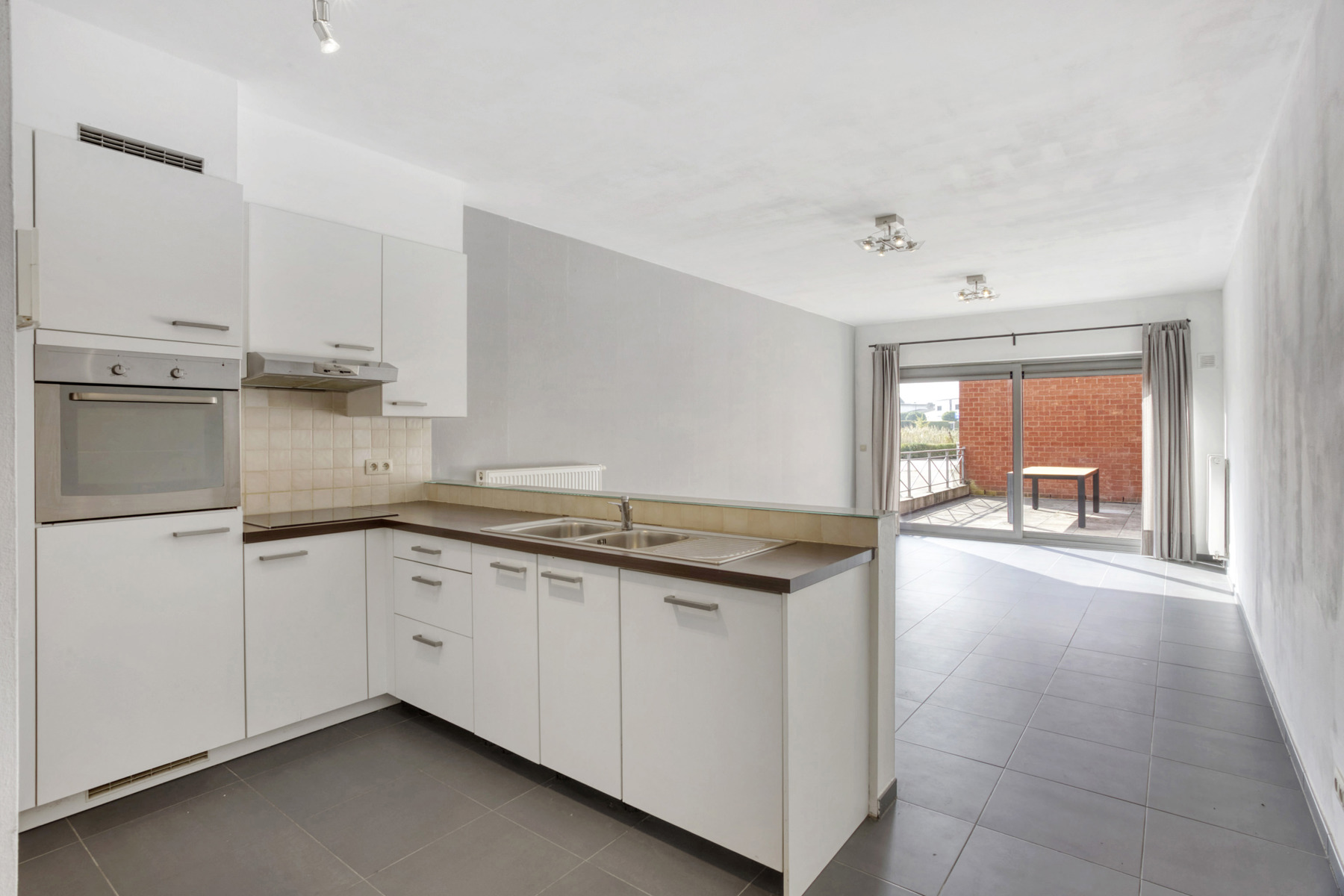 Gelijkvloers app. (1 slaapkamer) INCL. staanplaats &amp; berging - foto 1