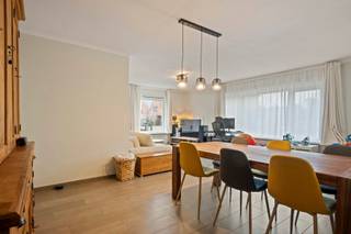 Op zoek naar een instapklaar appartement in Loppem?Wenst u 3 slaapkamers?Wenst u een ruime garage?GEVONDEN!Gelegen in de Kapellestraat te Loppem...