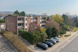 Ontdek dit instapklare appartement met drie slaapkamers, gelegen op de eerste verdieping van een kleinschalig en verzorgd...