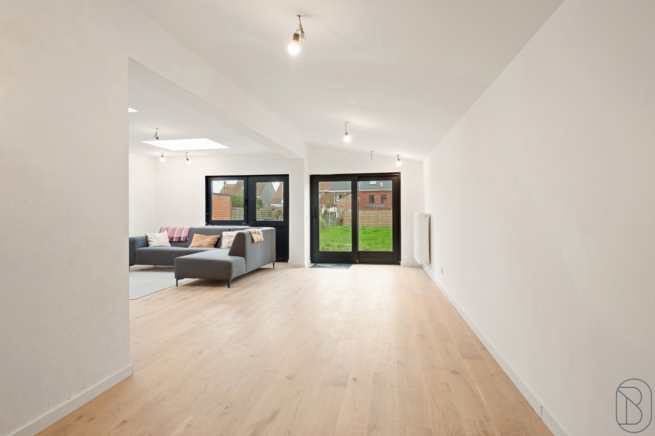 TOPPER! Volledig gerenoveerde woning met 3 slaapkamers en TUIN! - foto 5