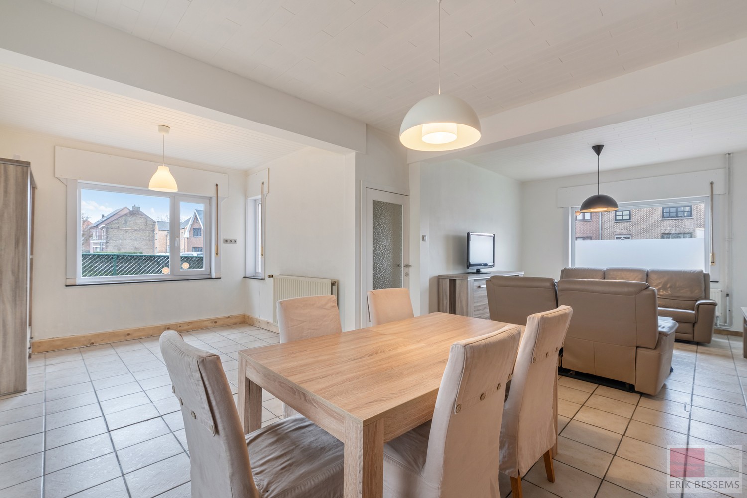 Charmante op te frissen woning met veel potentieel, met een woonoppervlakte van 169 m² - photo 5